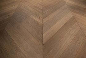 Parketti tammi chevron Moderno UV oil Comfort
